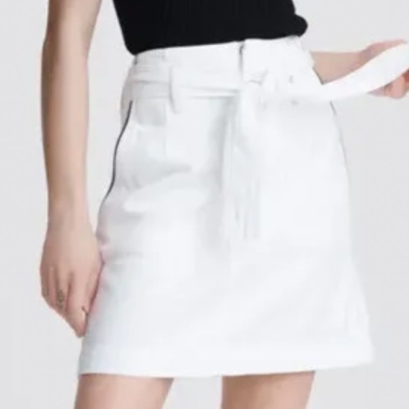 Rag & Bone Denim High Waisted White Denim Belted Mini Skirt With Contrast Piping - Picture 2 of 11